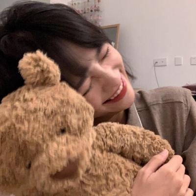 重生后，开局给校花一香蕉皮